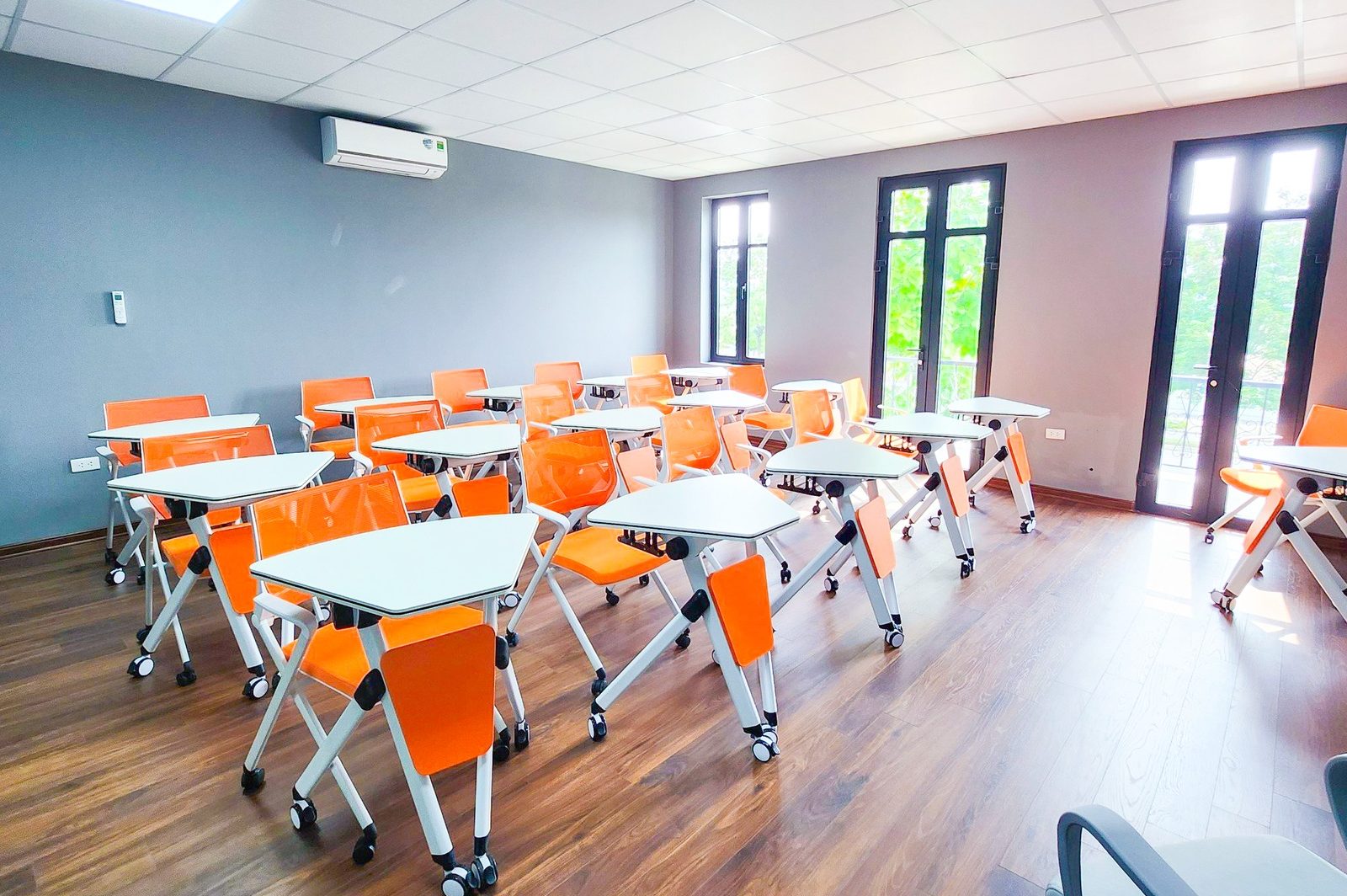 van-phong-khao-thi-cambridge-english-tai-vn063-ha-noi